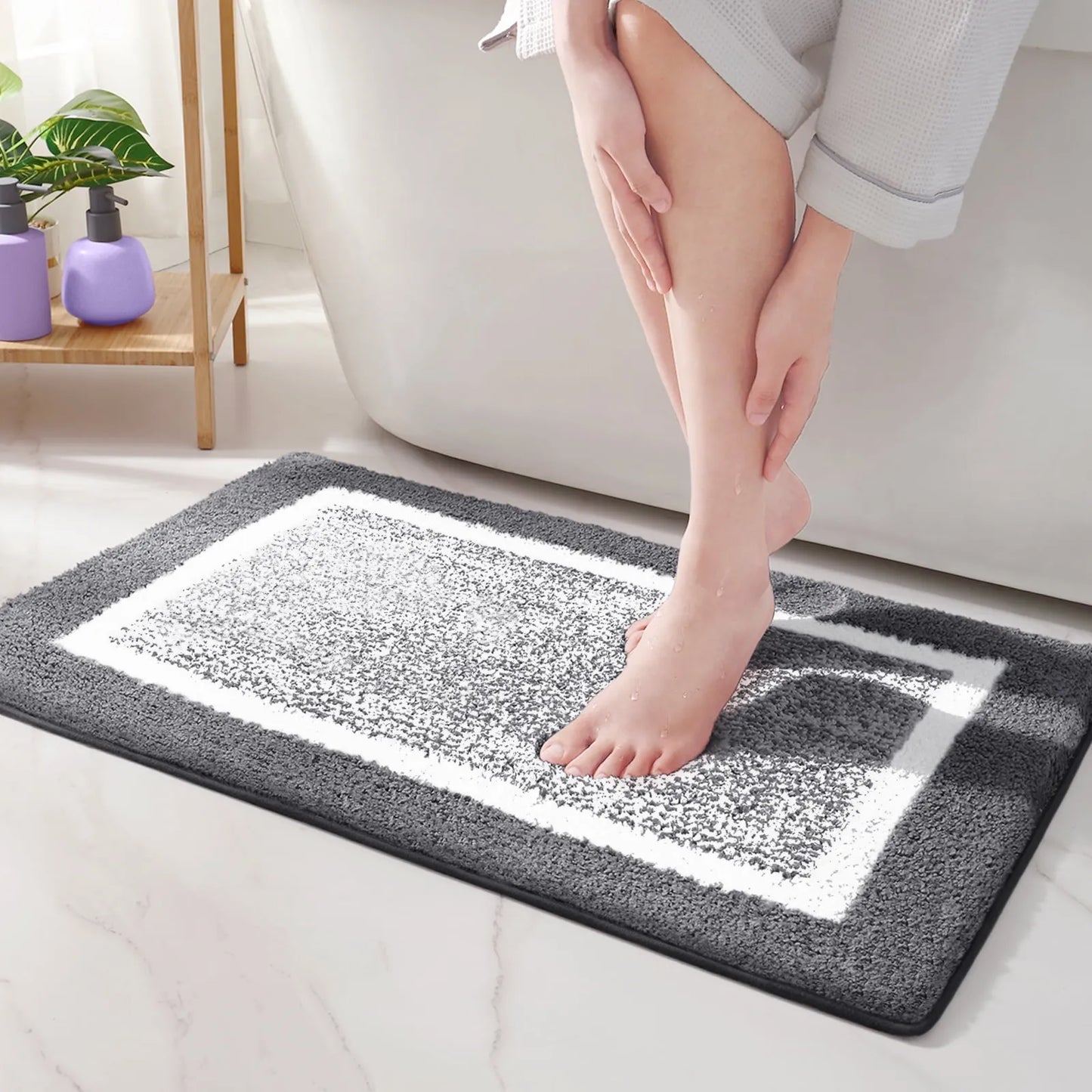 Non Slip Geometric Bath Mat | Microfiber Bathroom Rug