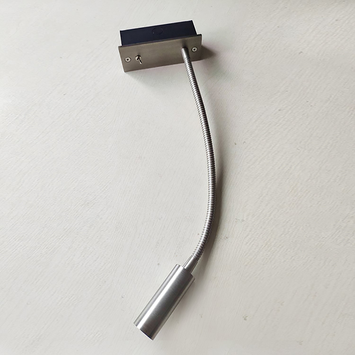 Art Deco Wall Light | Curved Linear LED Bar Sconce Fixture
