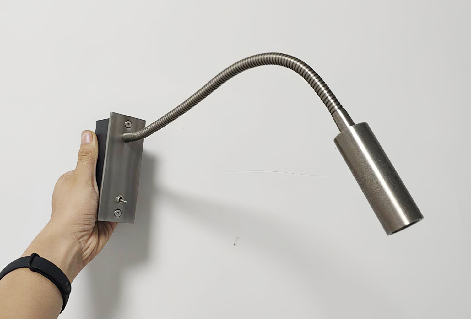 Art Deco Wall Light | Curved Linear LED Bar Sconce Fixture