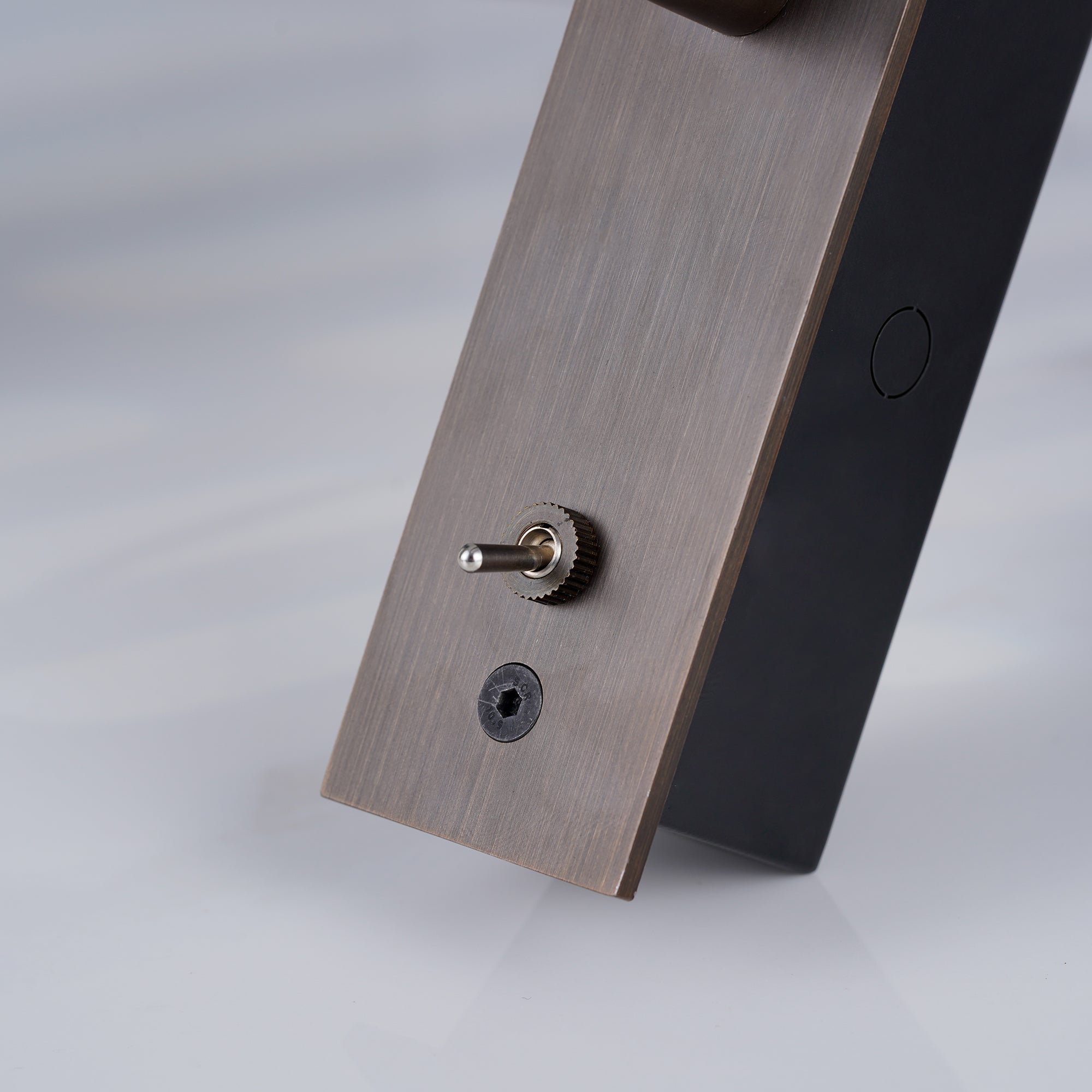 Art Deco Wall Light | Curved Linear LED Bar Sconce Fixture