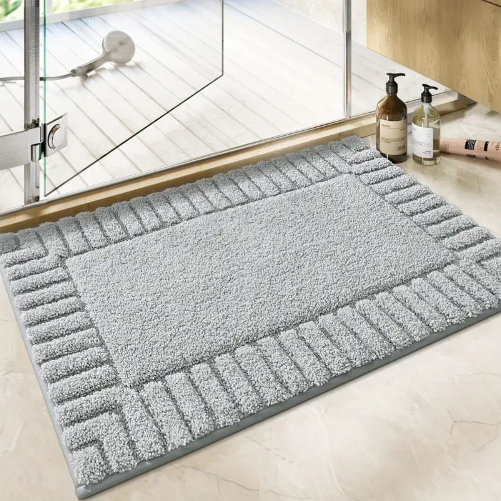 Minimalist Stripe | Non-Slip Bath Mat – Soft Flocking Material 0
