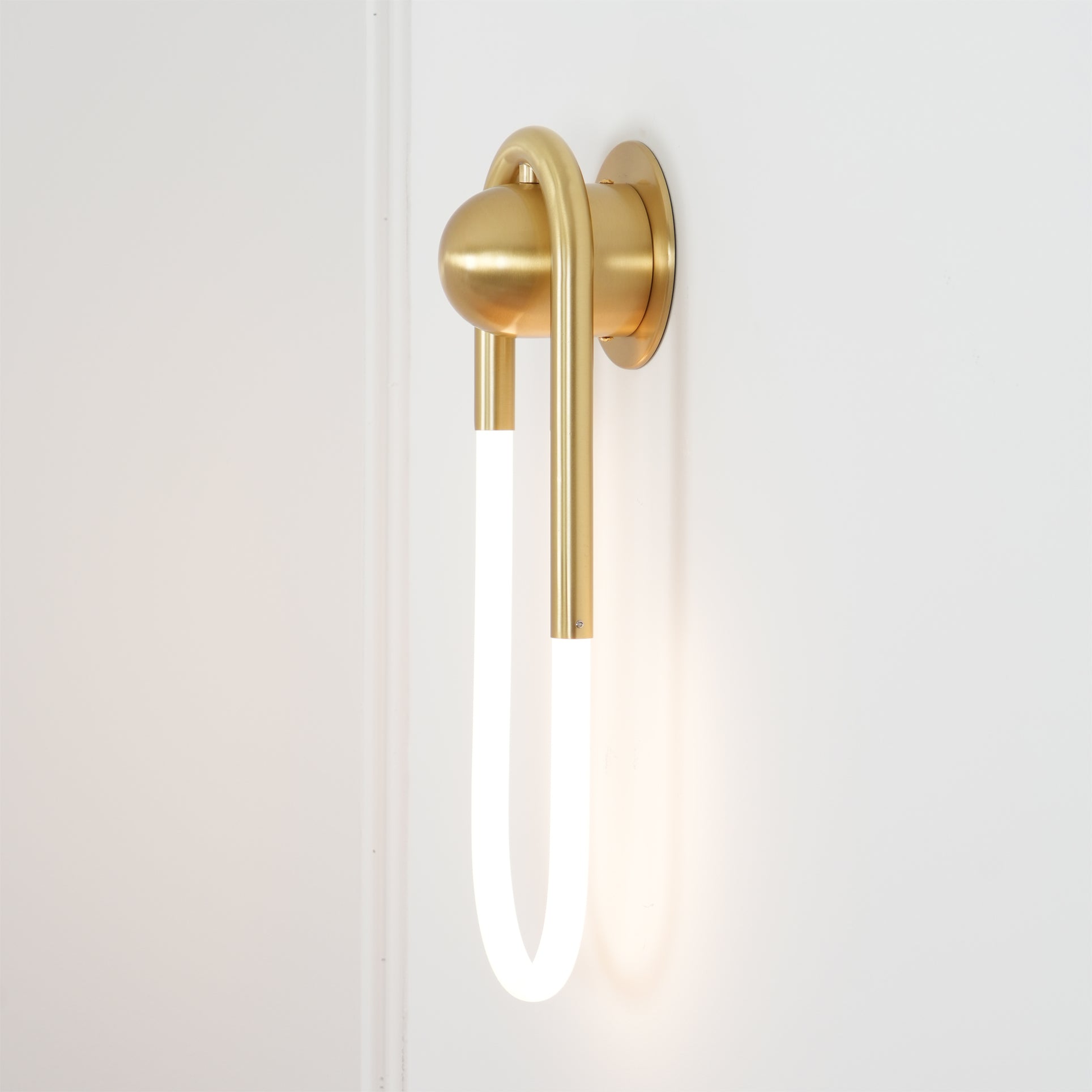 Minimalist Wall Light | Elongated Oval Loop Geometric Tube Sconce