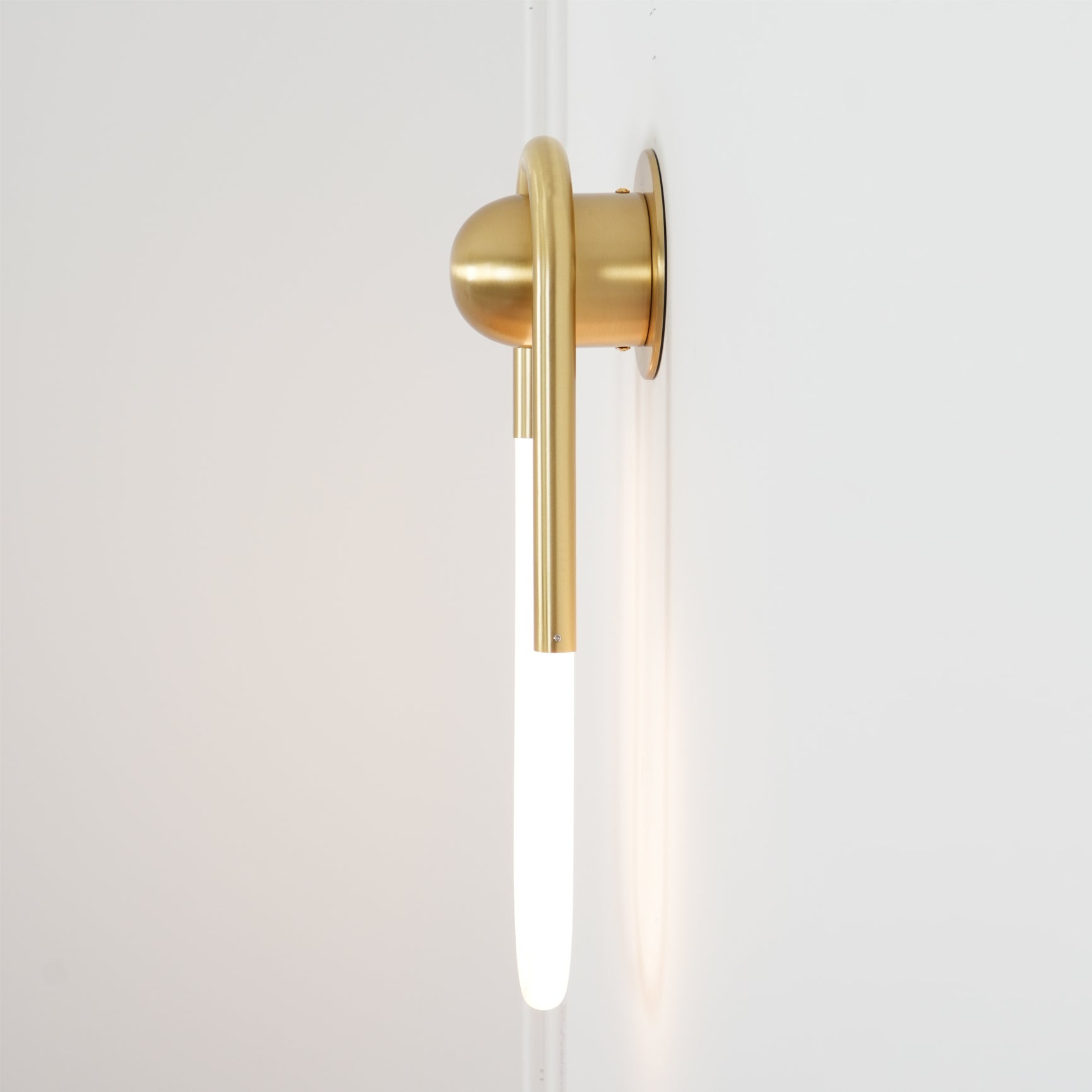 Minimalist Wall Light | Elongated Oval Loop Geometric Tube Sconce