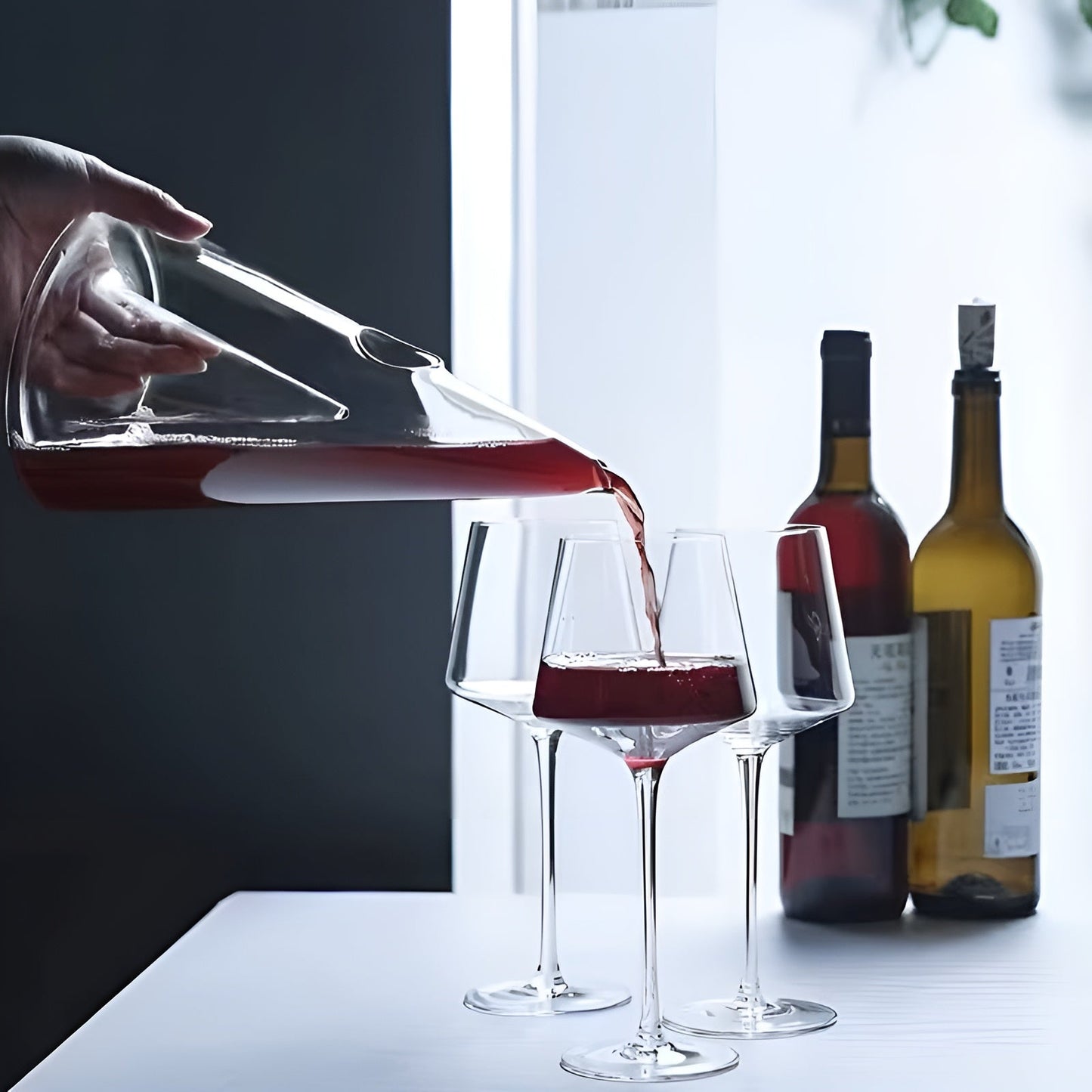 Aerating Red Wine Decanter | Glass Carafe with Stylish Waterfall Top