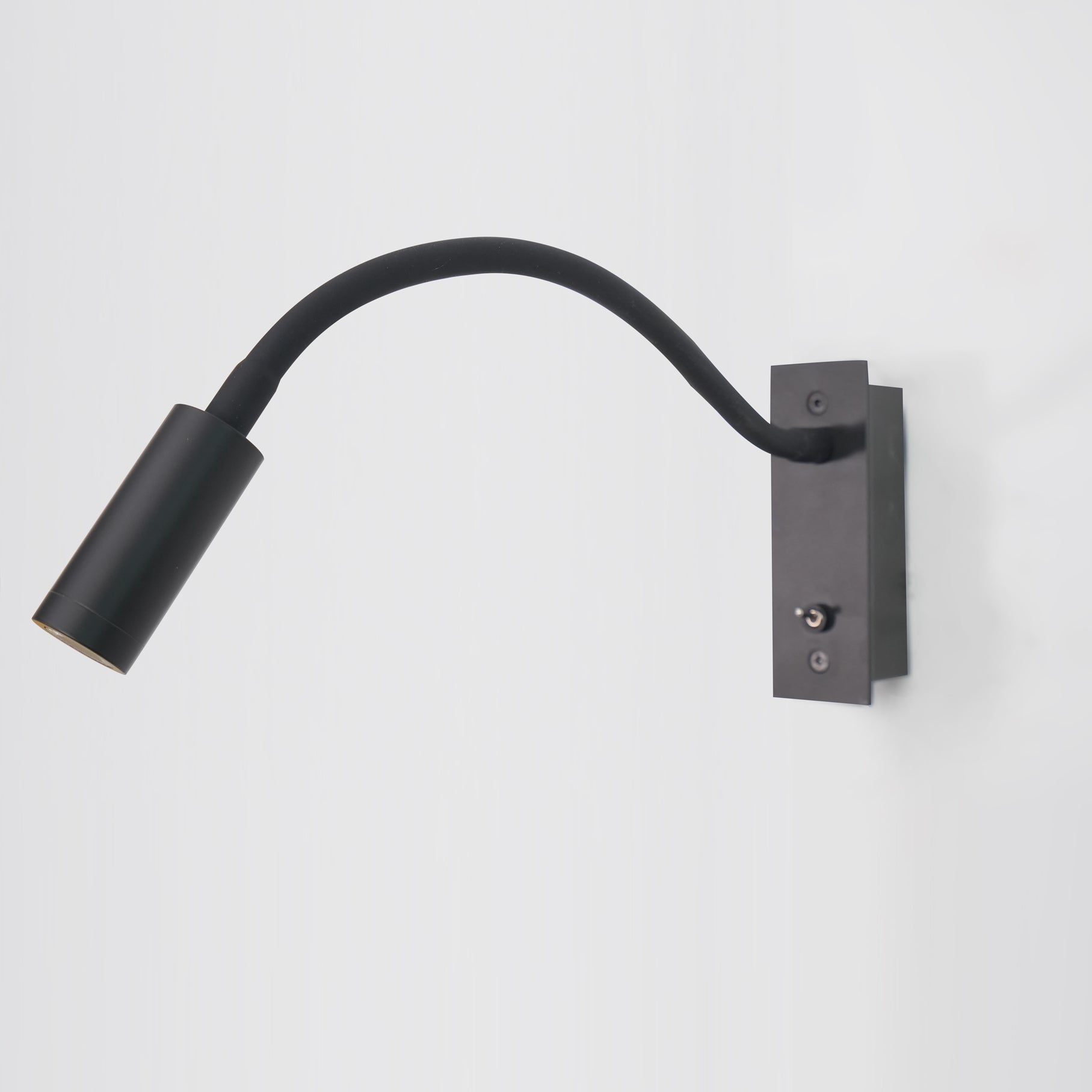 Art Deco Wall Light | Curved Linear LED Bar Sconce Fixture