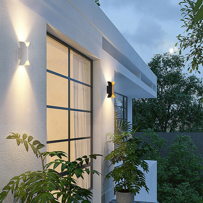 Modern LED Outdoor Wall Lamp - LumiEdge-Small (6W)-Warm White-Black and Gold-State of Style