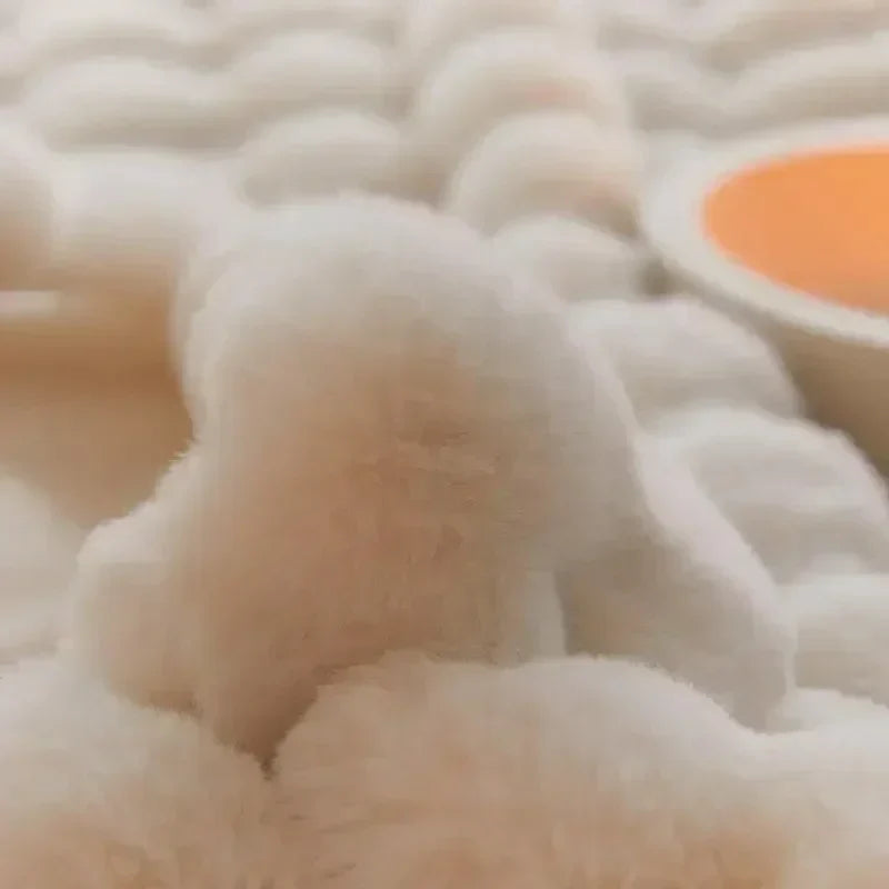 Portable Fluffy Faux Fur Blanket - VeluLuxe-White-100x160cm-State of Style